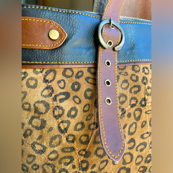 Vaan & Co. Upcycled Leather Tote - Picture 5 of 11